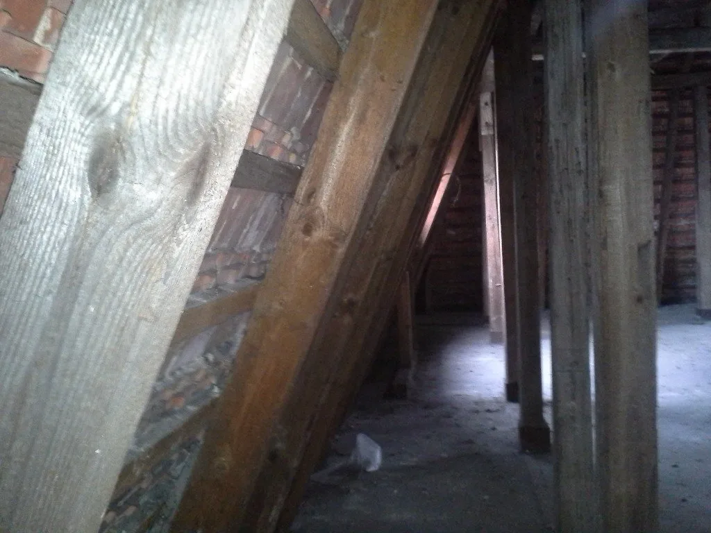 SPRZEDAM BUDYNEK /KAMIENICĘ Powierzchnia ok 2000 m2 750 000zł