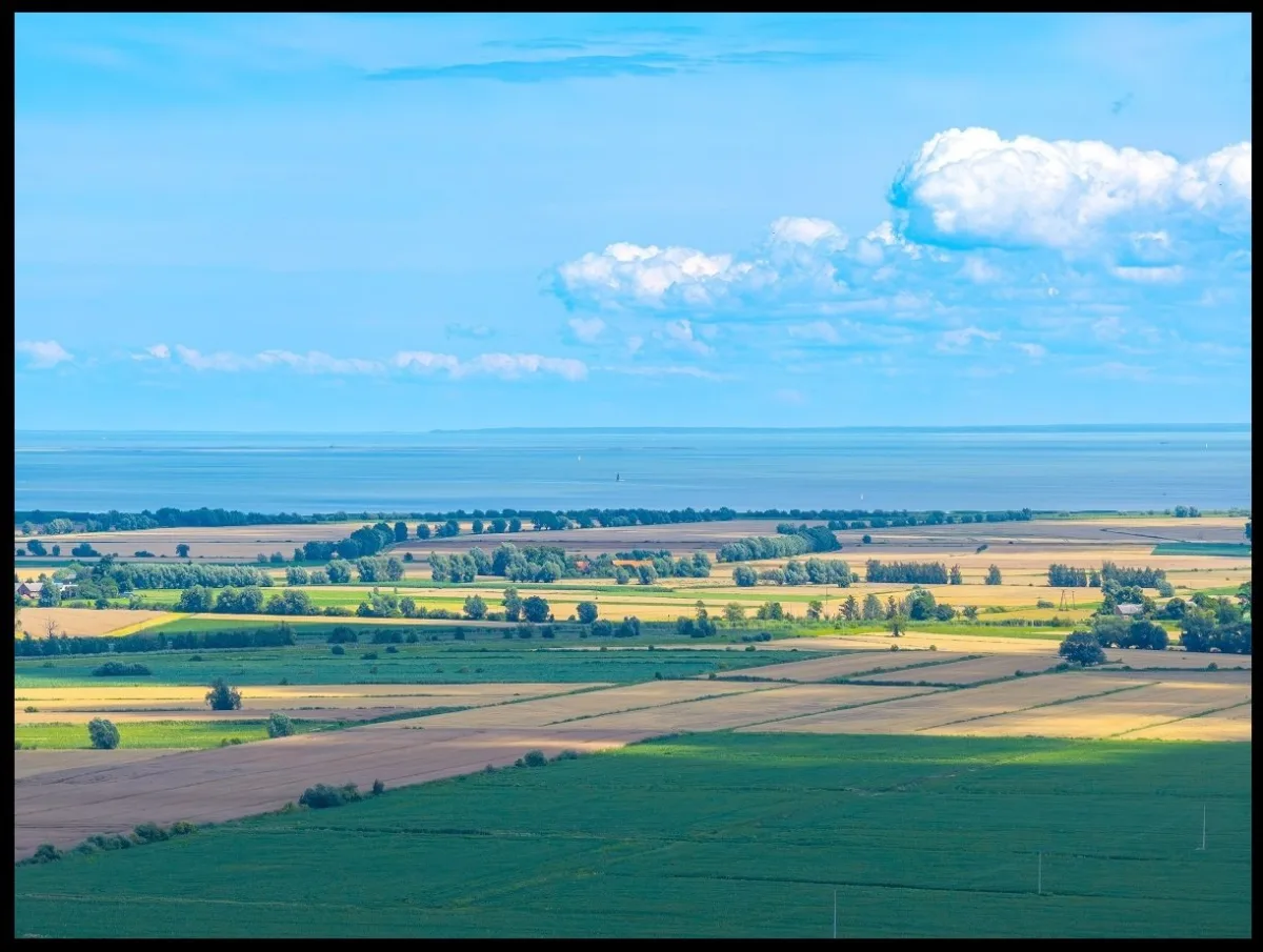 Działka budowlana nad morzem na sprzedaż