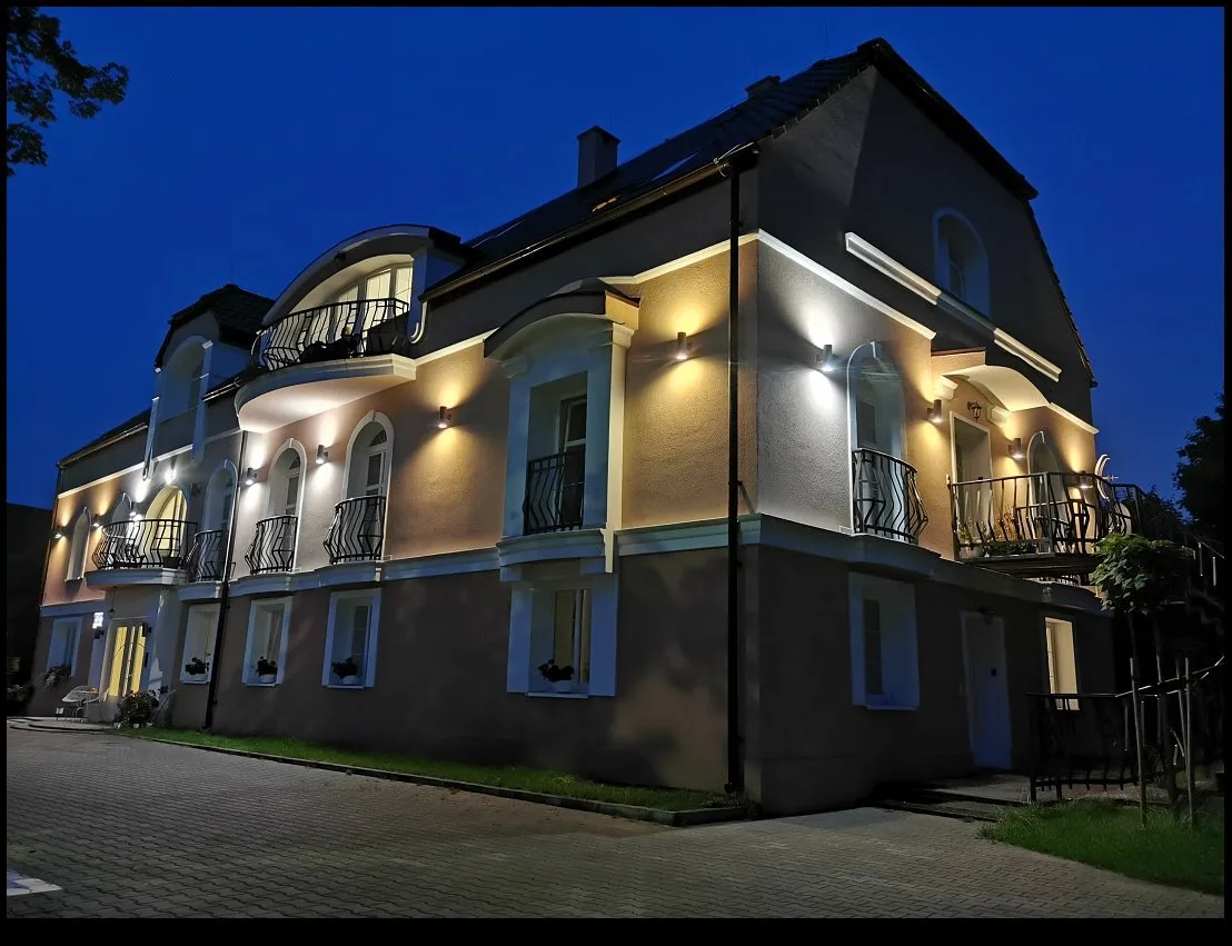 Sprzedam wynajętą kamienicę Wrocław
