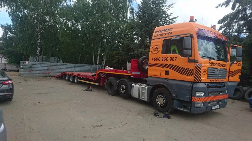 Transport Niskopodwoziowy Maszyn i Koparek Ponadgabarytowy Poznań